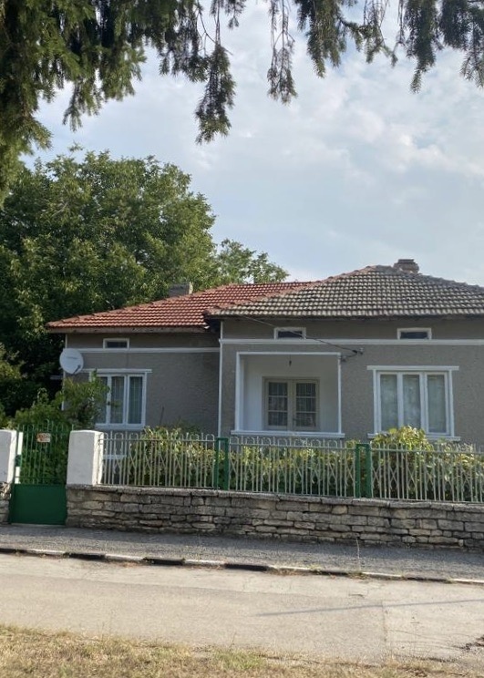 Прекрасна къща близо до морето